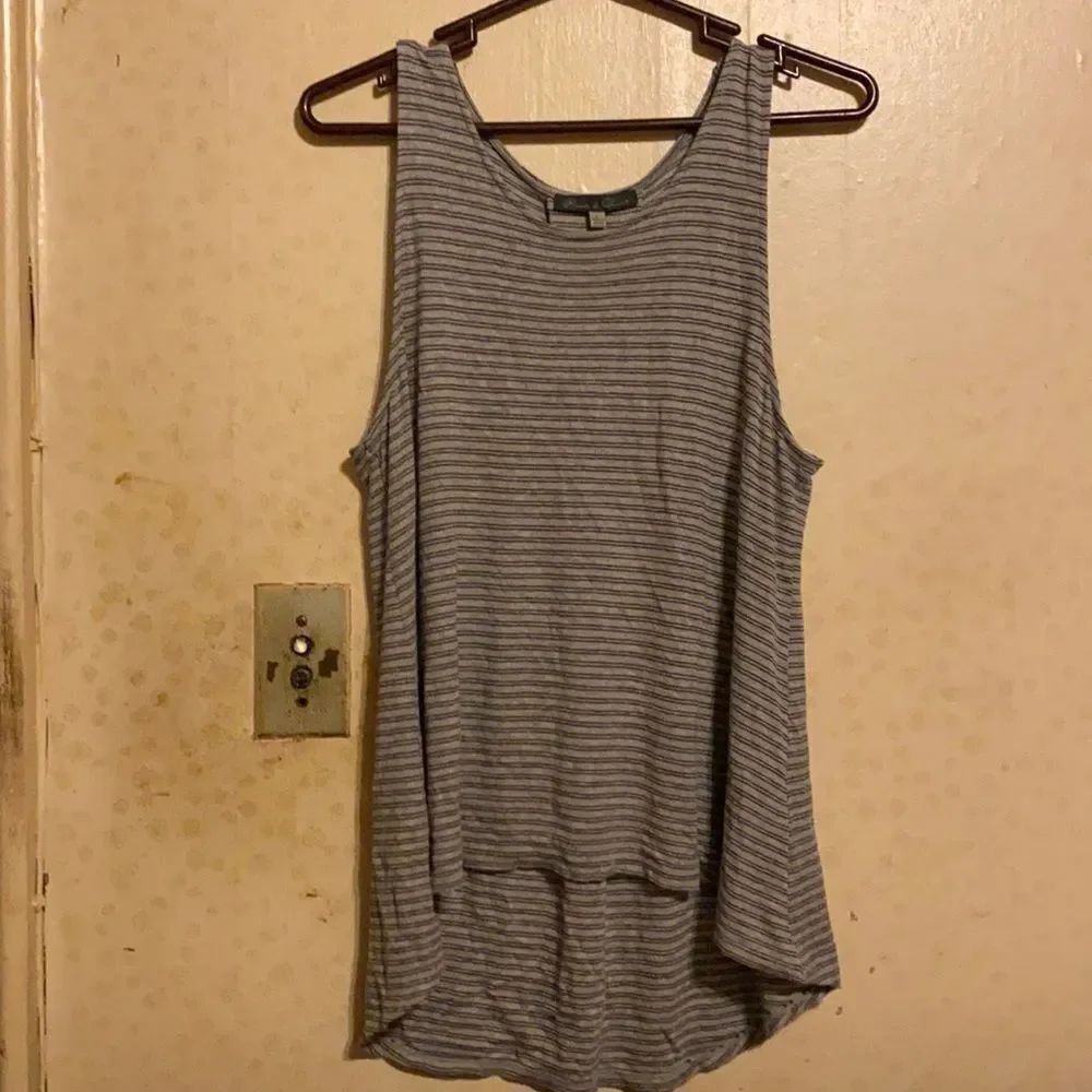Rose & Olive high low top sz. L